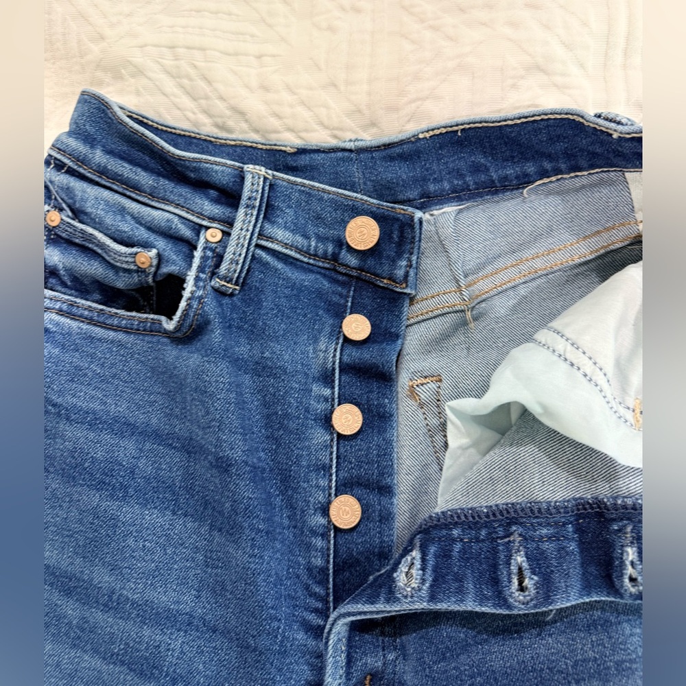 Mother Denim Tune Up Maven Sneak High-Rise Jeans in Opposites Attract - Picture 7 of 10